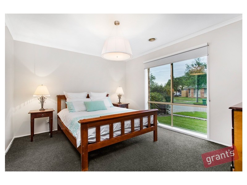 7 Highland Crescent, Narre Warren South VIC 3805