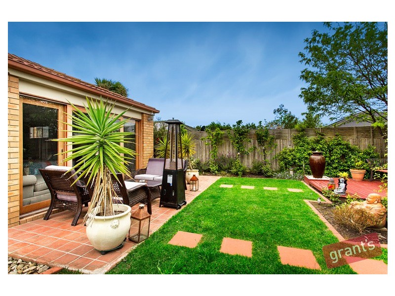 7 Highland Crescent, Narre Warren South VIC 3805