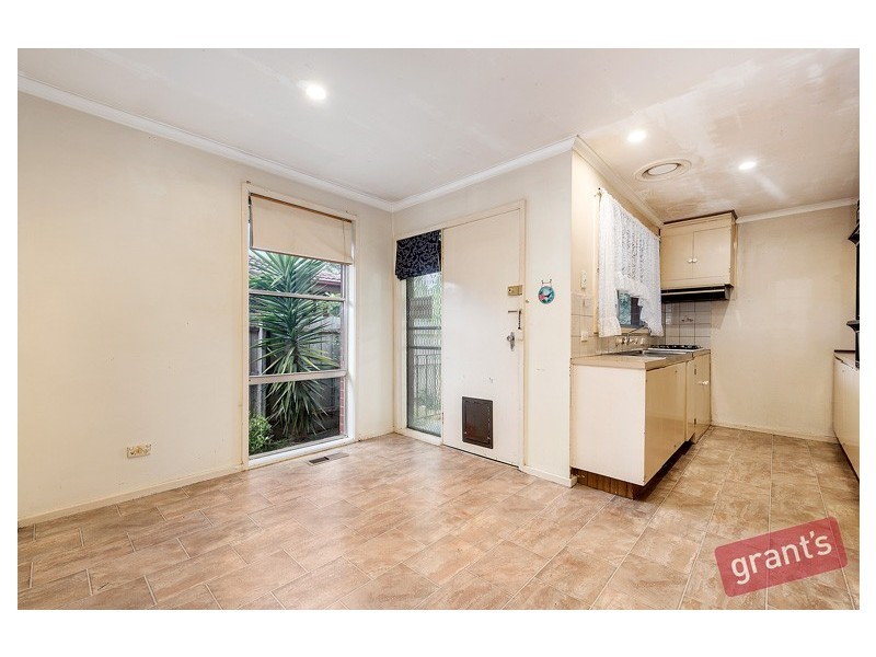 22 Village Drive, Hampton Park VIC 3976