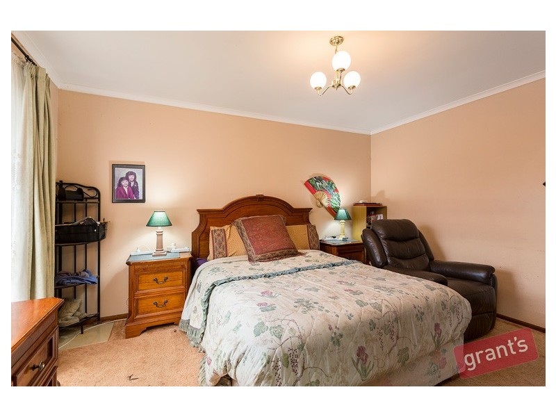 97 Gleneagles Drive, Endeavour Hills VIC 3802