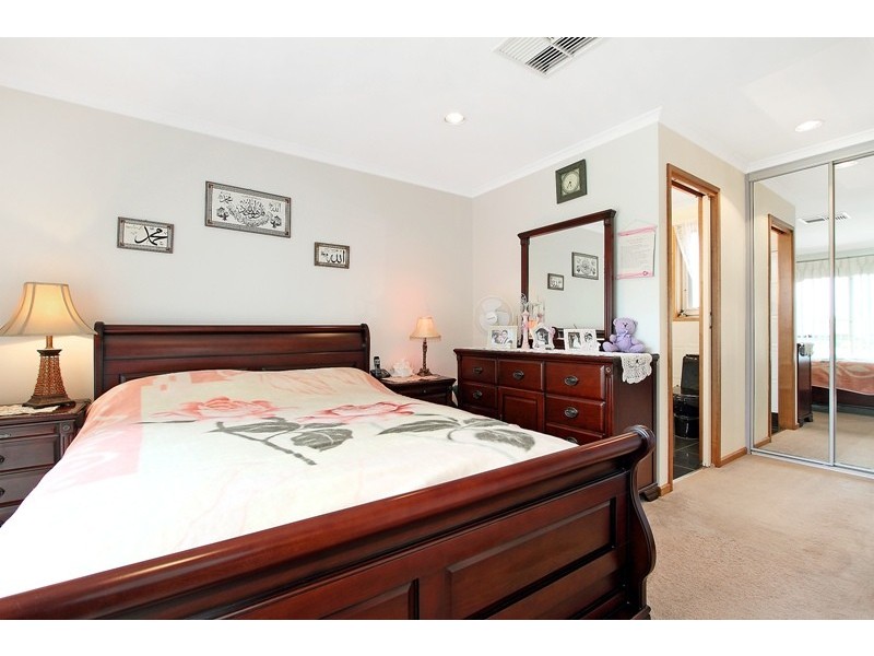 81 Nettle Drive, Hallam VIC 3803