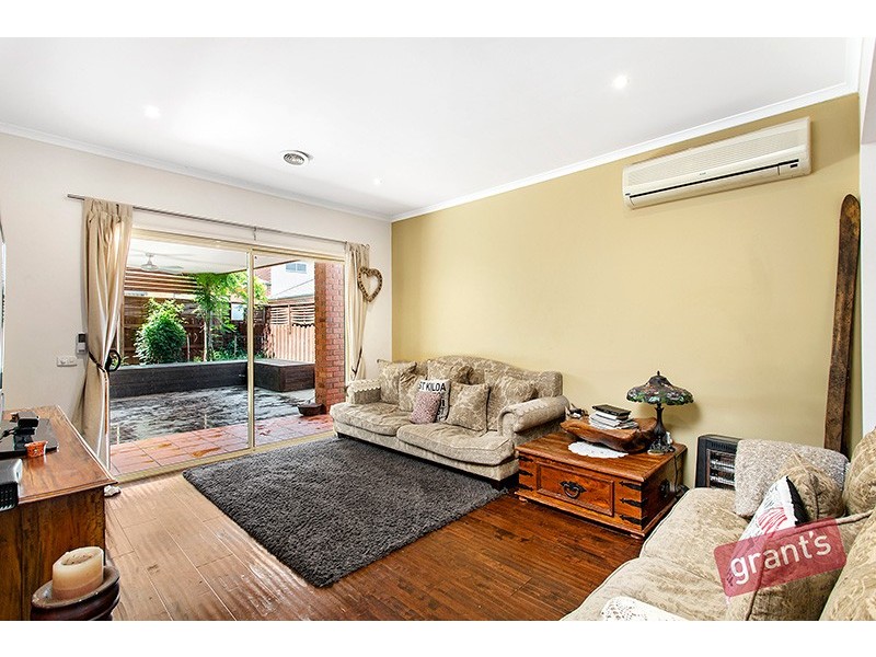 27 Amhurst Drive, Narre Warren South VIC 3805