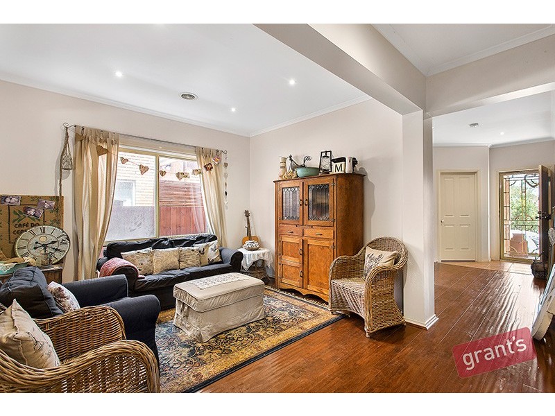 27 Amhurst Drive, Narre Warren South VIC 3805