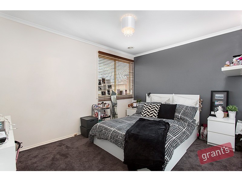 27 Amhurst Drive, Narre Warren South VIC 3805