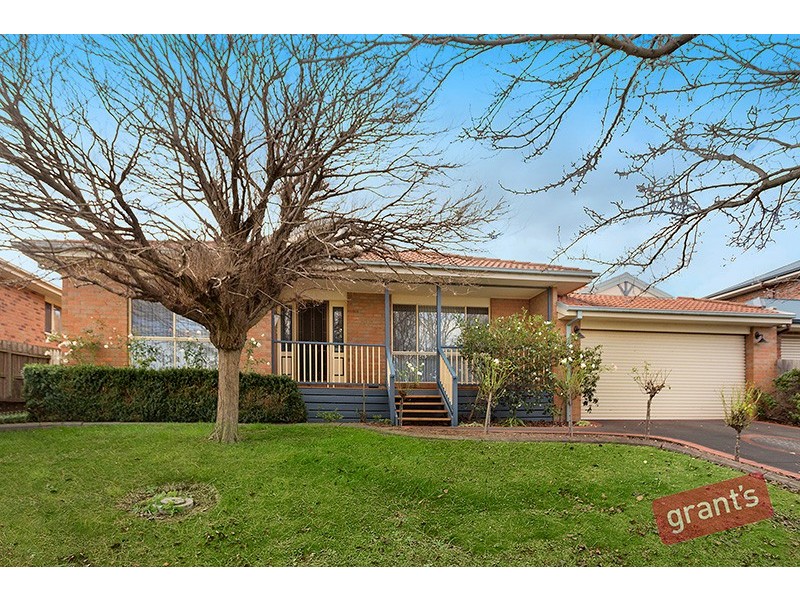 32 John Fisher Drive, Berwick VIC 3806