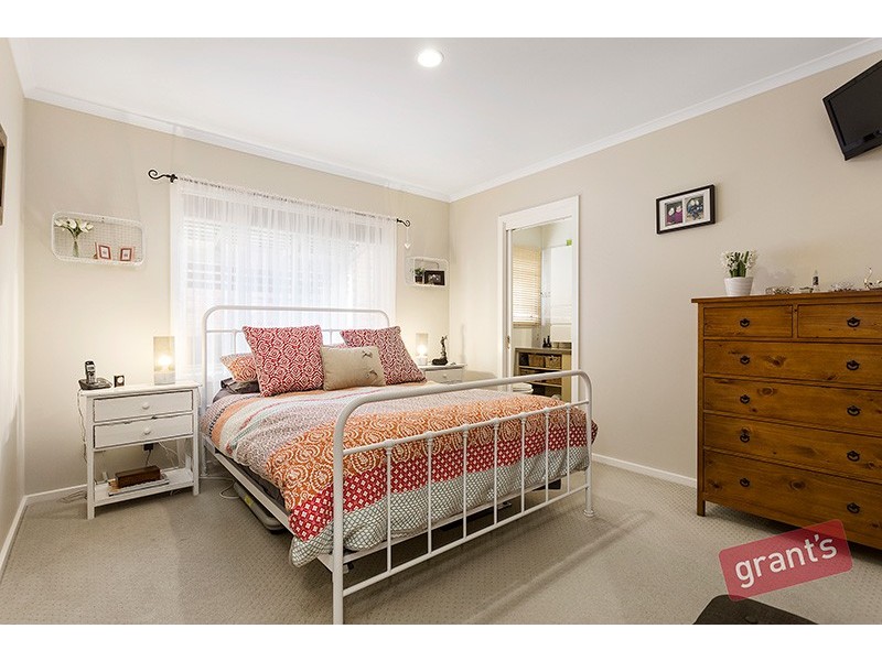 32 John Fisher Drive, Berwick VIC 3806