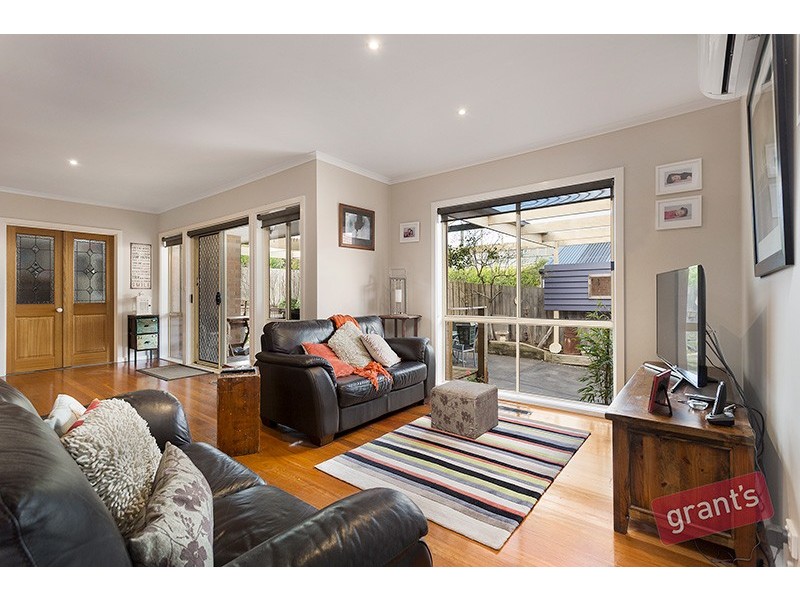 32 John Fisher Drive, Berwick VIC 3806