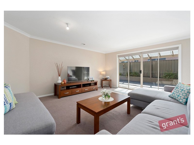 15 Superior Waters, Pakenham VIC 3810