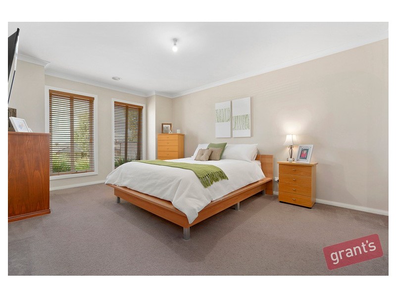 15 Superior Waters, Pakenham VIC 3810