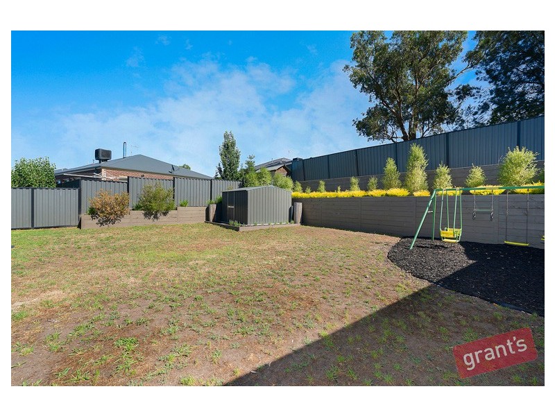 15 Superior Waters, Pakenham VIC 3810