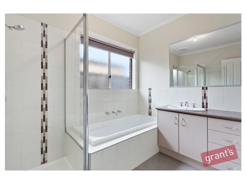 46 Bluemist Circuit, Lyndhurst VIC 3975