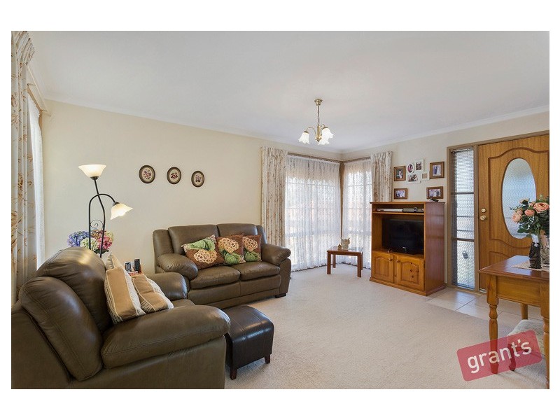 2/9 Southwell Close, Endeavour Hills VIC 3802