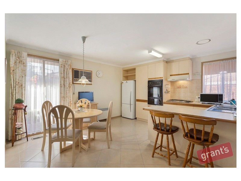 2/9 Southwell Close, Endeavour Hills VIC 3802