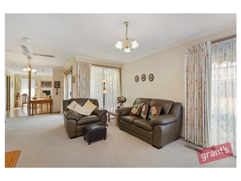 2/9 Southwell Close, Endeavour Hills VIC 3802