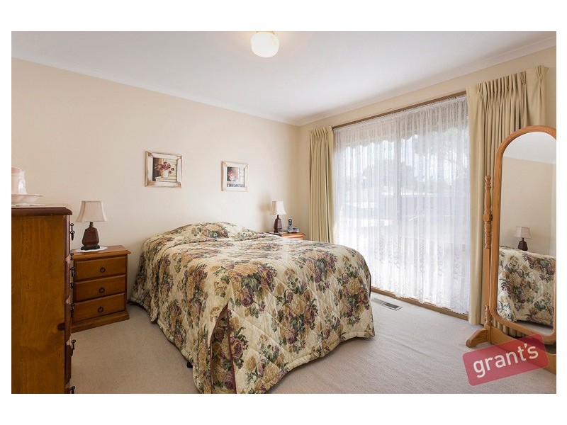 2/9 Southwell Close, Endeavour Hills VIC 3802