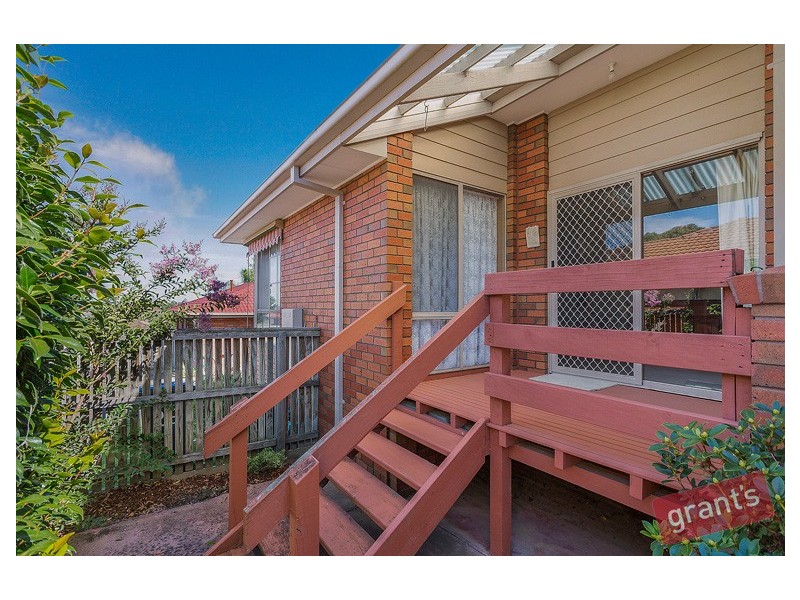 2/9 Southwell Close, Endeavour Hills VIC 3802