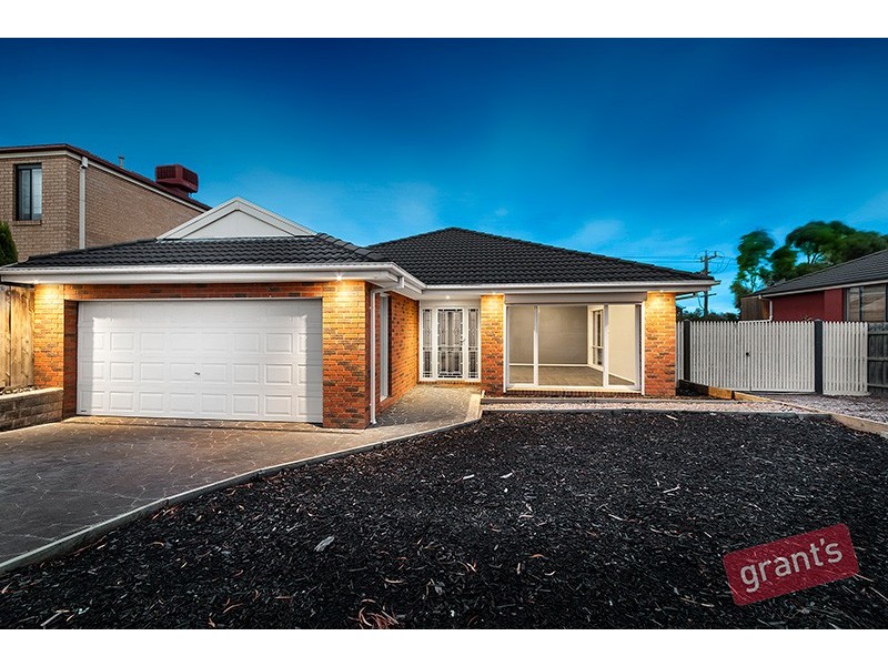 17 Cobbler Grange, Lynbrook VIC 3975