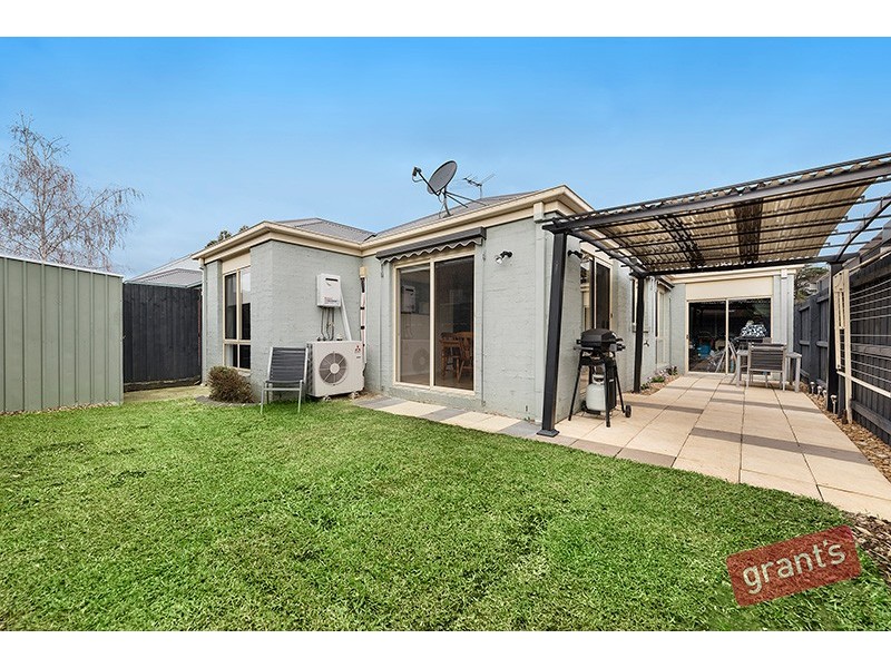 27 Boston Court, Narre Warren VIC 3805