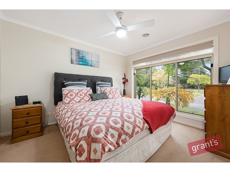 27 Boston Court, Narre Warren VIC 3805