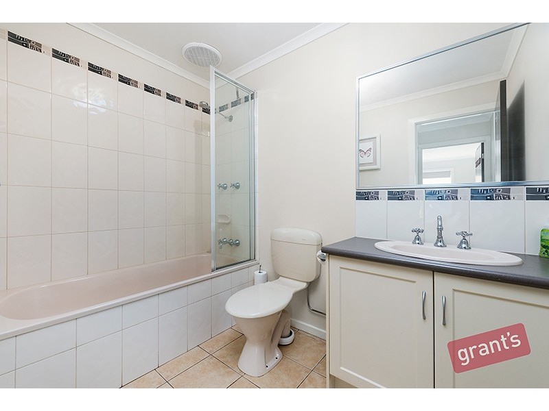 27 Boston Court, Narre Warren VIC 3805