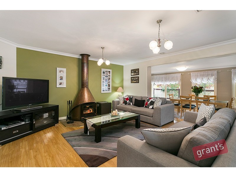 27 Park Square, Narre Warren South VIC 3805