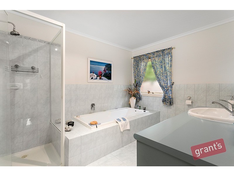 27 Park Square, Narre Warren South VIC 3805