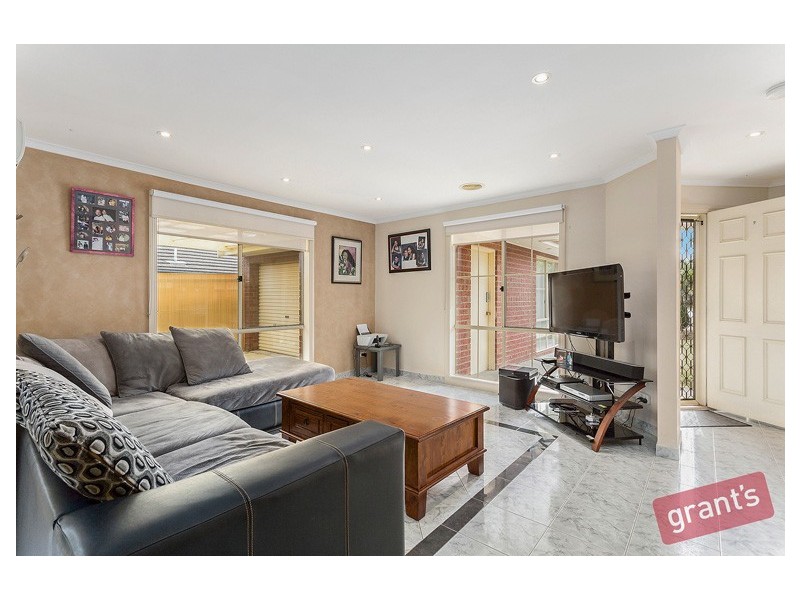 9 Greg Court, Narre Warren VIC 3805