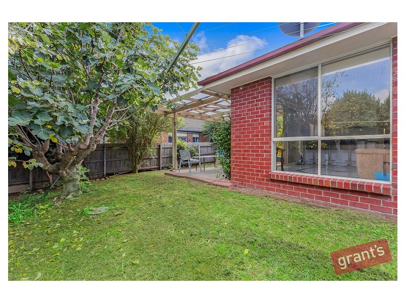 9 Greg Court, Narre Warren VIC 3805