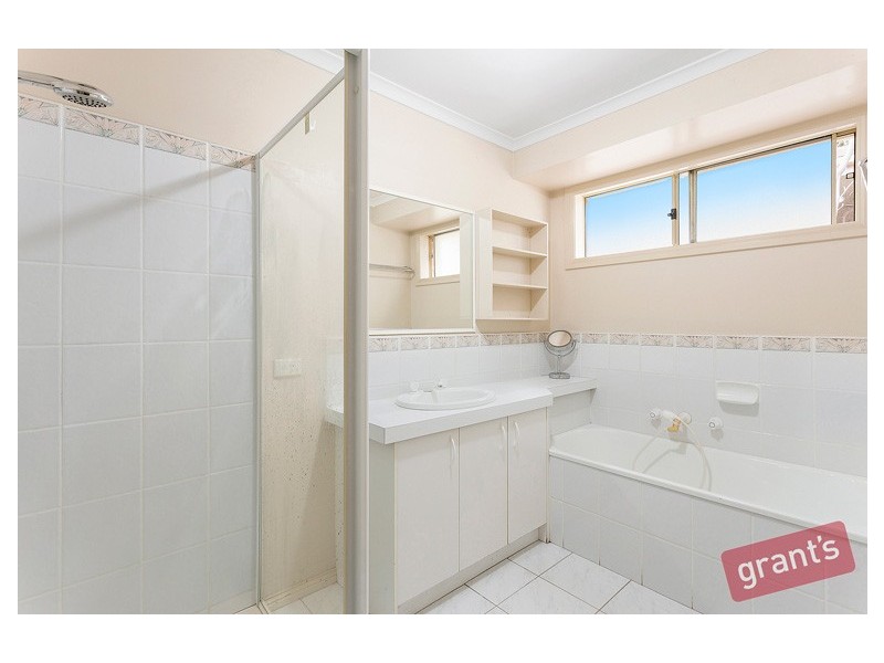 9 Greg Court, Narre Warren VIC 3805