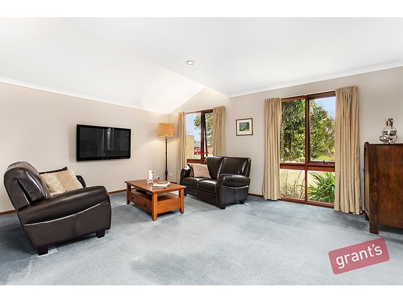 12 Cypress Court, Cranbourne North VIC 3977