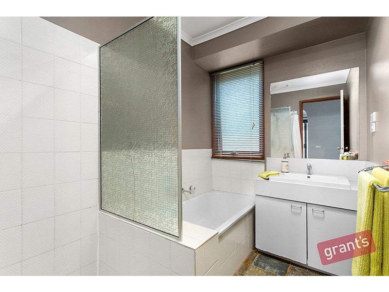 12 Cypress Court, Cranbourne North VIC 3977