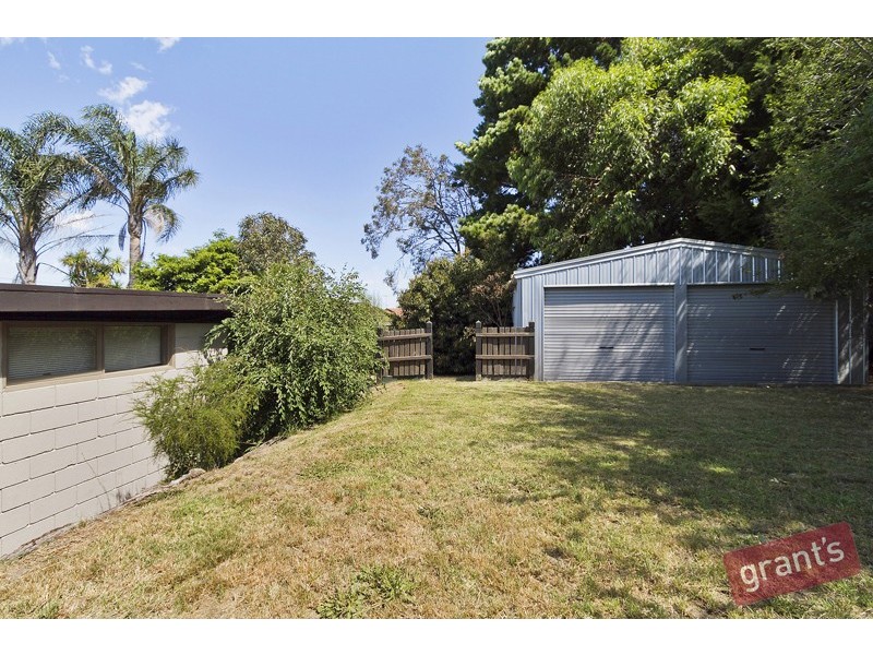 19 Westleigh Crescent, Narre Warren VIC 3805