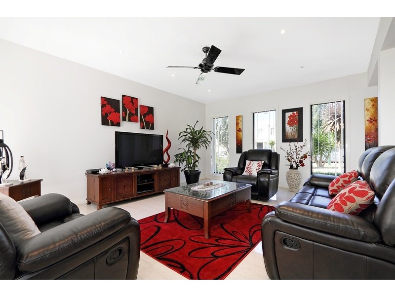 6 Hunt Club Road, Narre Warren South VIC 3805