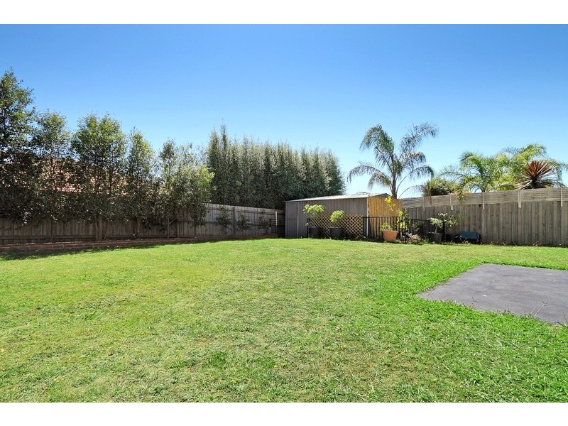 6 Hunt Club Road, Narre Warren South VIC 3805
