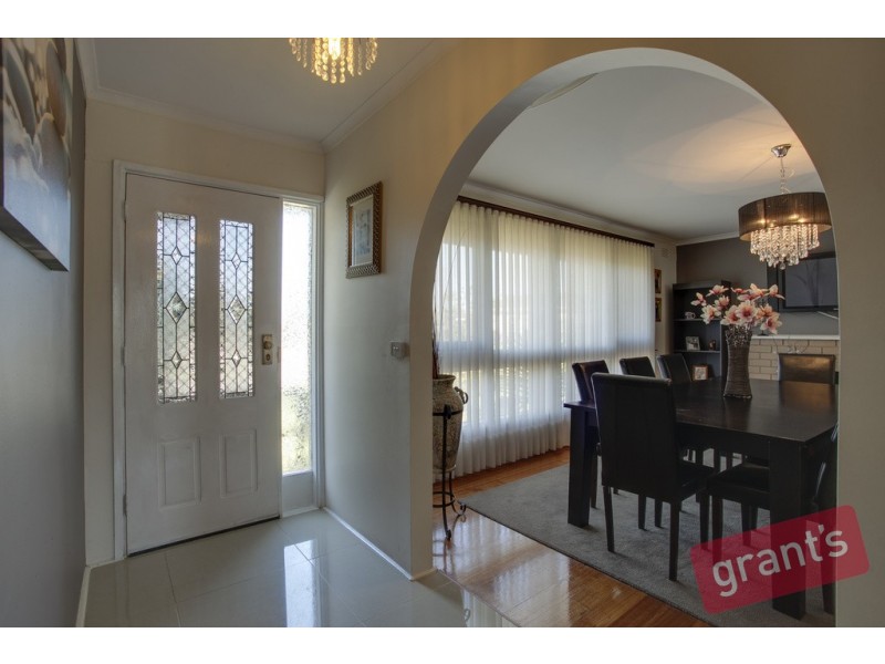 1 Westleigh Crescent, Narre Warren VIC 3805