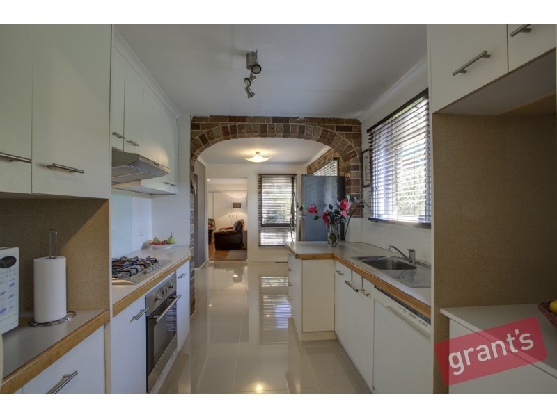 1 Westleigh Crescent, Narre Warren VIC 3805