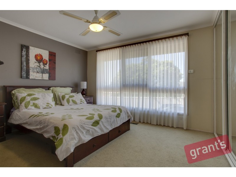 1 Westleigh Crescent, Narre Warren VIC 3805