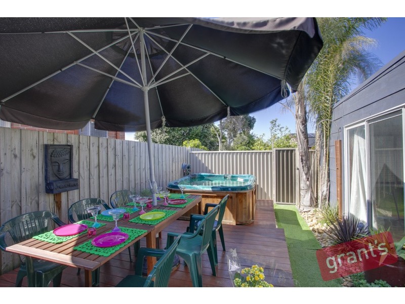 1 Westleigh Crescent, Narre Warren VIC 3805