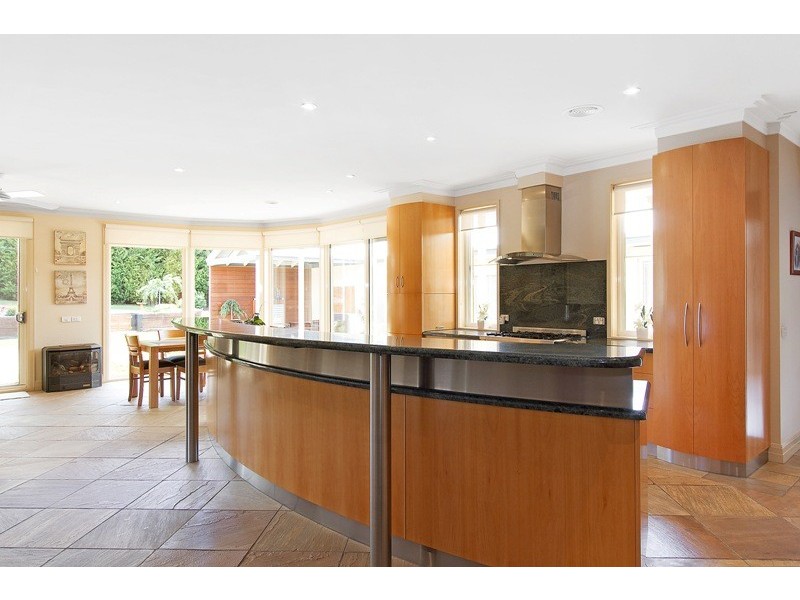 21-23 Carmen Crescent, Narre Warren North VIC 3804
