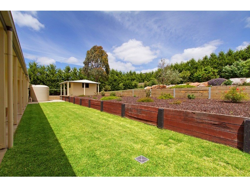 21-23 Carmen Crescent, Narre Warren North VIC 3804
