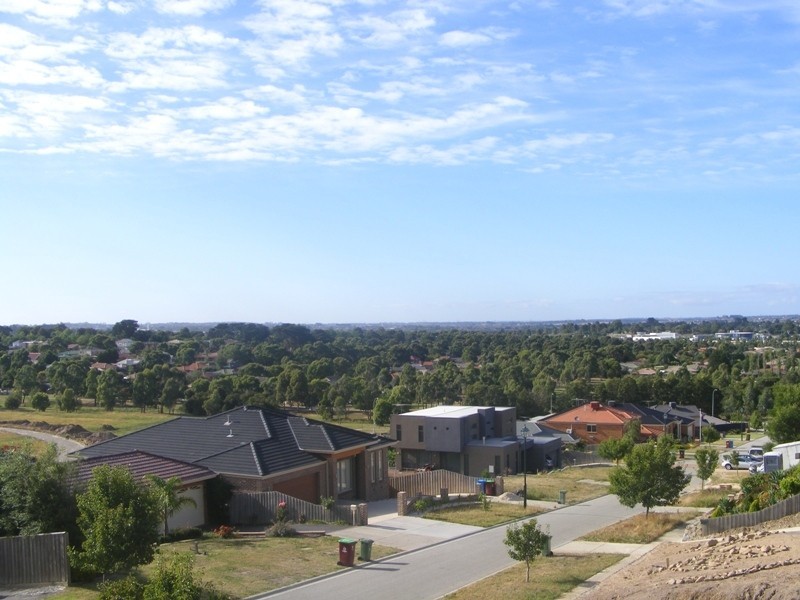 25 Cherry Tree Lane, Narre Warren VIC 3805