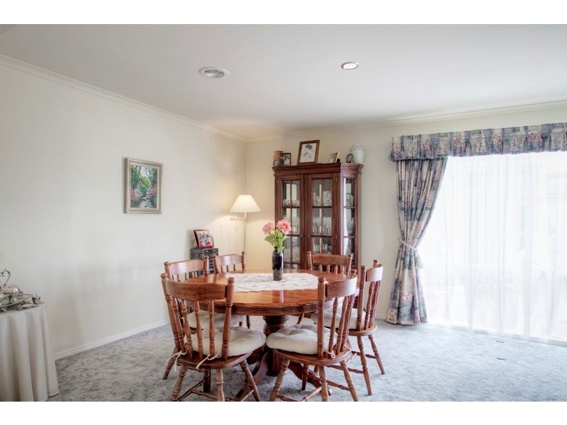 25 Cherry Tree Lane, Narre Warren VIC 3805