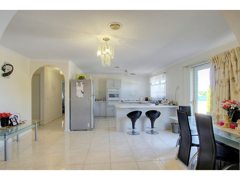 68 Nettle Drive, Hallam VIC 3803