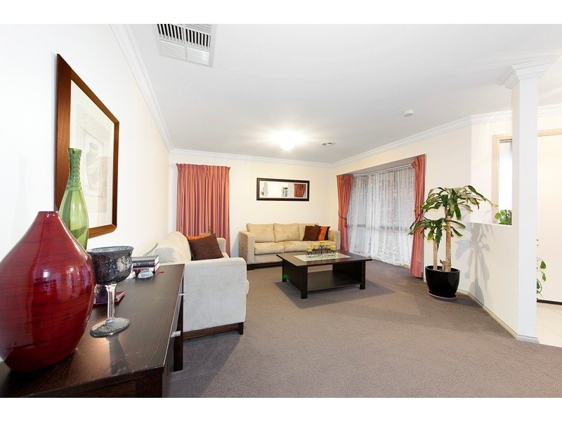 28 Sneddon Drive, Narre Warren South VIC 3805