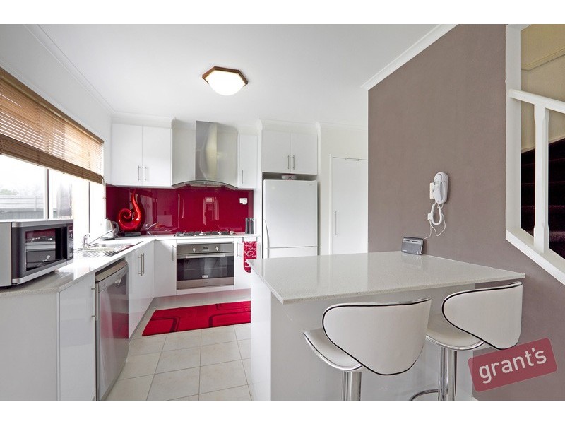 8 Brookville Court, Narre Warren South VIC 3805