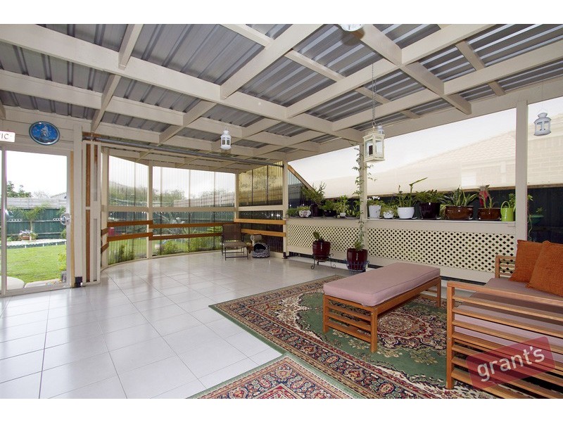 8 Brookville Court, Narre Warren South VIC 3805