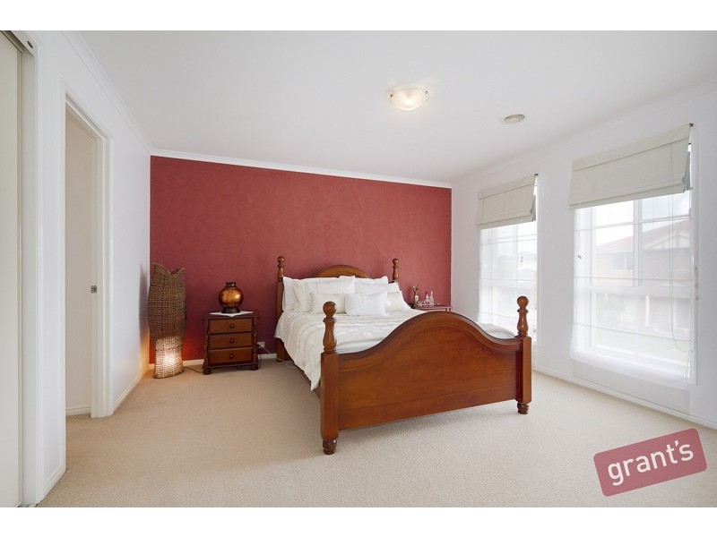 8 Brookville Court, Narre Warren South VIC 3805