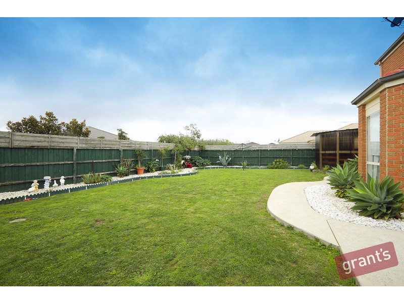 8 Brookville Court, Narre Warren South VIC 3805