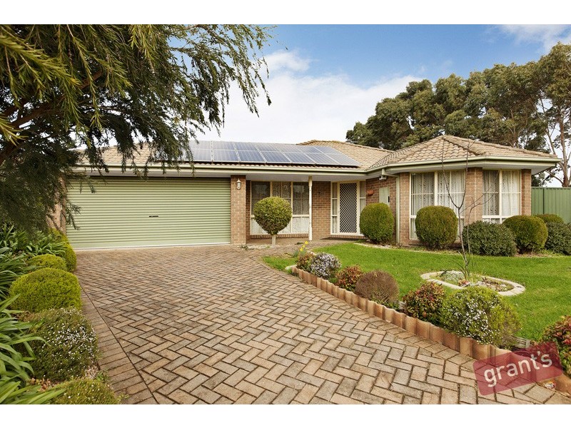 13 Woodrow Court, Narre Warren VIC 3805