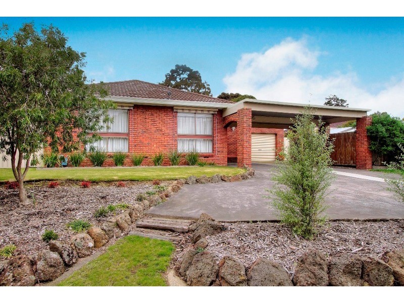 4 Fountain Drive, Narre Warren VIC 3805